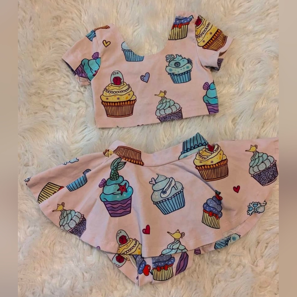 Wild Rich Kids 2 piece princess cupcakes 2/3t